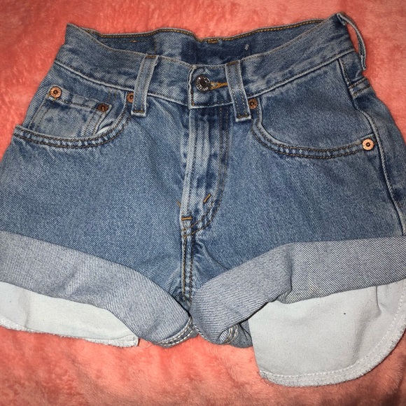 Levi's Pants - Jean shorts